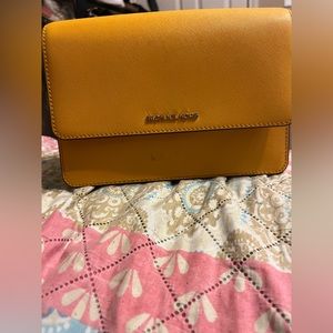Michael Kors Daniela Crossbody